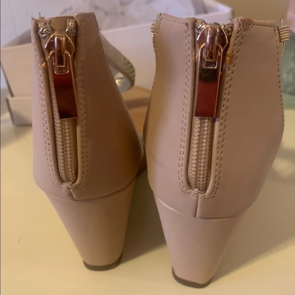 Heels - Picture 3 of 5